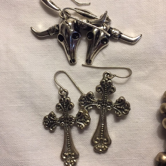 Earings - Picture 6 of 8